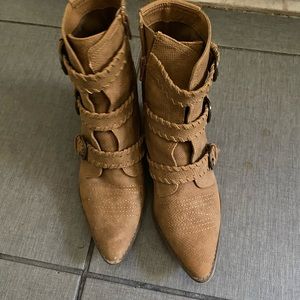Super cute and comfy booties!